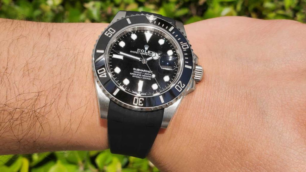 Rolex Submariner vs Sea-Dweller - Complete Guide Rolex Submariner vs Sea-Dweller - Complete Guide