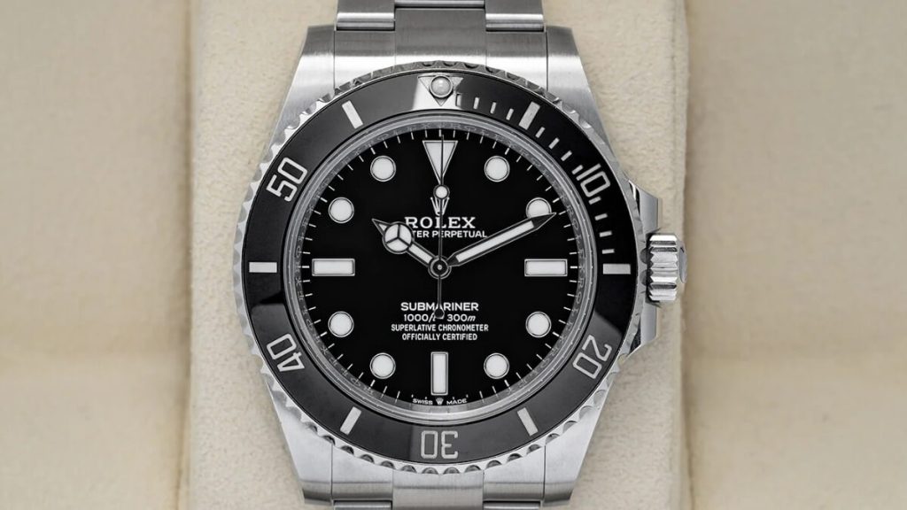 Rolex Submariner vs Sea-Dweller - Complete Guide Rolex Submariner vs Sea-Dweller - Complete Guide