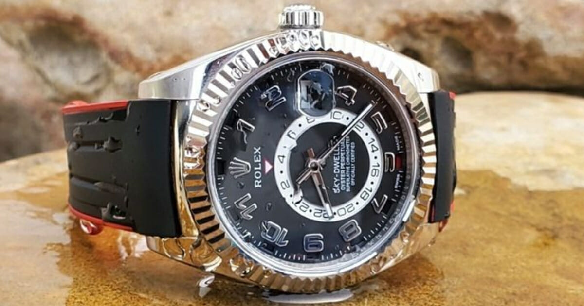 Differences Between Waterproof and Water-Resistant Watches