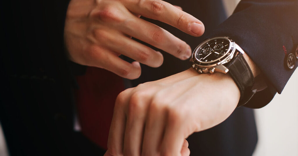 Want to Buy a Luxury Watch? Read These Tips First